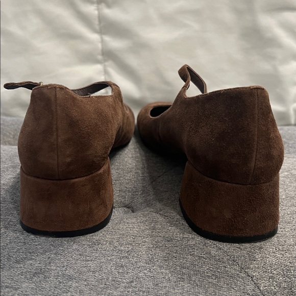 Cute suede Mary Jane’s - Picture 5 of 5